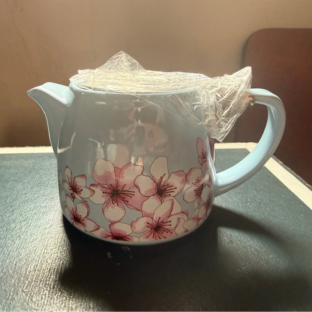 Alfred Floral Teapot with Pink and White Design